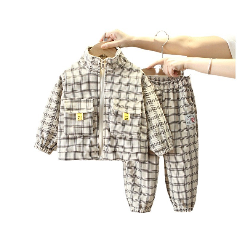 6202 juegos de primavera y otoño para niños 2025 nuevos bebés de otoño calles fritas de cuadrillas dos juegos de ropa de trabajo infantil