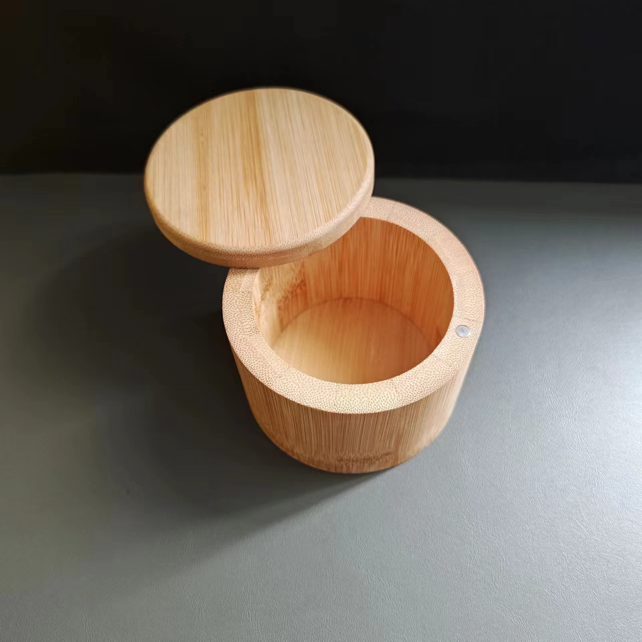 숟가락이 없는 단일 칸 소금통 9*7cm 170g