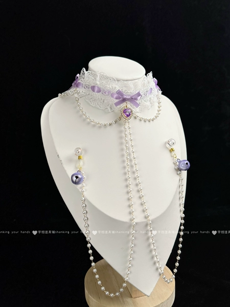 .White and purple style