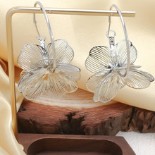 �W���羳�����L���s�U���~�Ӷ��h�߼��о���С�ɚ��|ɽ�軨��ȦŮ