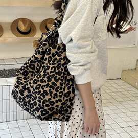 2026新款时尚韩系ins风慵懒感豹纹女包单肩斜挎大容量百搭托特包