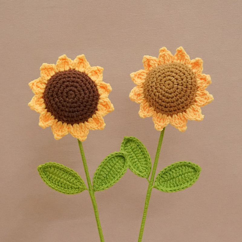 Venta al por mayor acabado girasol tejido a mano artificial girasol lana de ganchillo Día del maestro chino Día de San Valentín Regalo de Cumpleaños flor