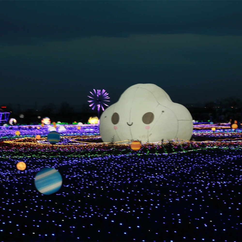 PVC升空热气球云朵白云箭头空飘氦气模型充气喷绘彩绘落地球展览