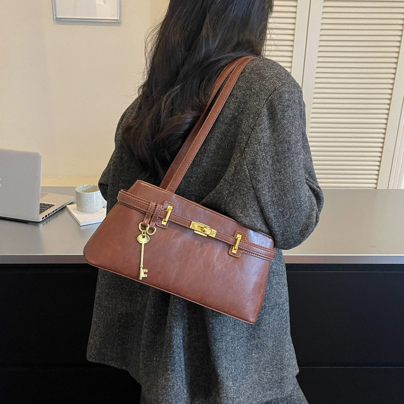 Túi tote nữ quai đeo vai dáng ngang cỡ lớn , chất liệu PU mềm, đựng được nhiều đồ — Gạo trắng, Rượu vang đỏ, màu cà phê, màu nâu chi tiết 28