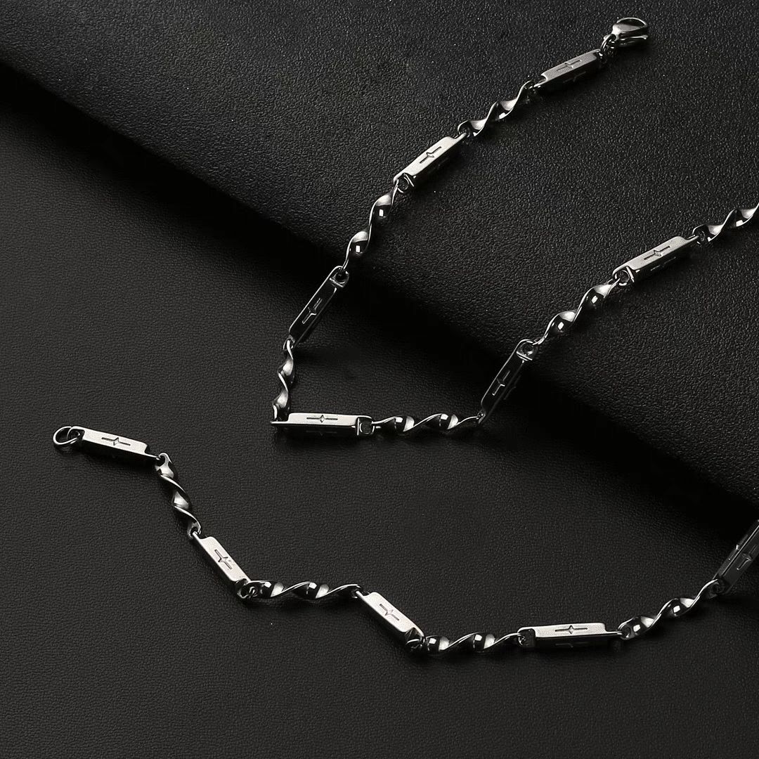 Minimalist Titanium Steel Mobius Strip Necklace For Couple_voghion.com