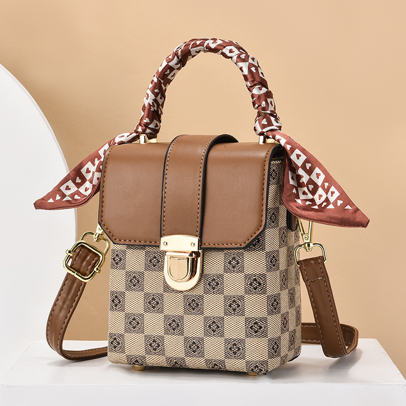 Hollywood phone bag, versatile checkerboard, Western and European women's shoulder bag, new autumn and winter single shoulder bag, mini crossbody small bag