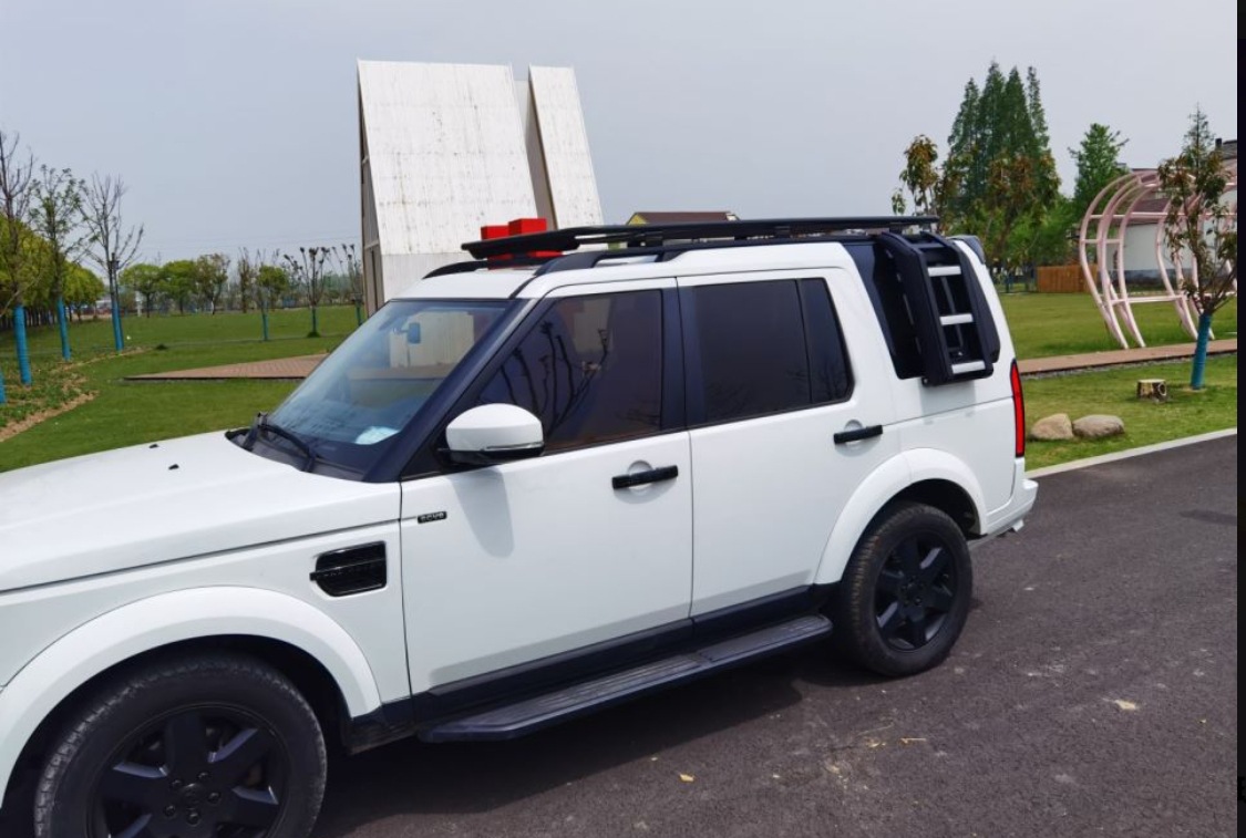 Discovery 3 Roof Platform Is Specially Designed for Discovery 4 Roof Expansion, Equipped with a Modified Vehicle Platform Travel Rack and Luggage Rack