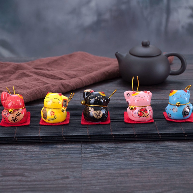 Gato afortunado decoración del coche tamaño pequeño mini lindo gato decoración del coche decoración traje decoración de la seguridad del coche