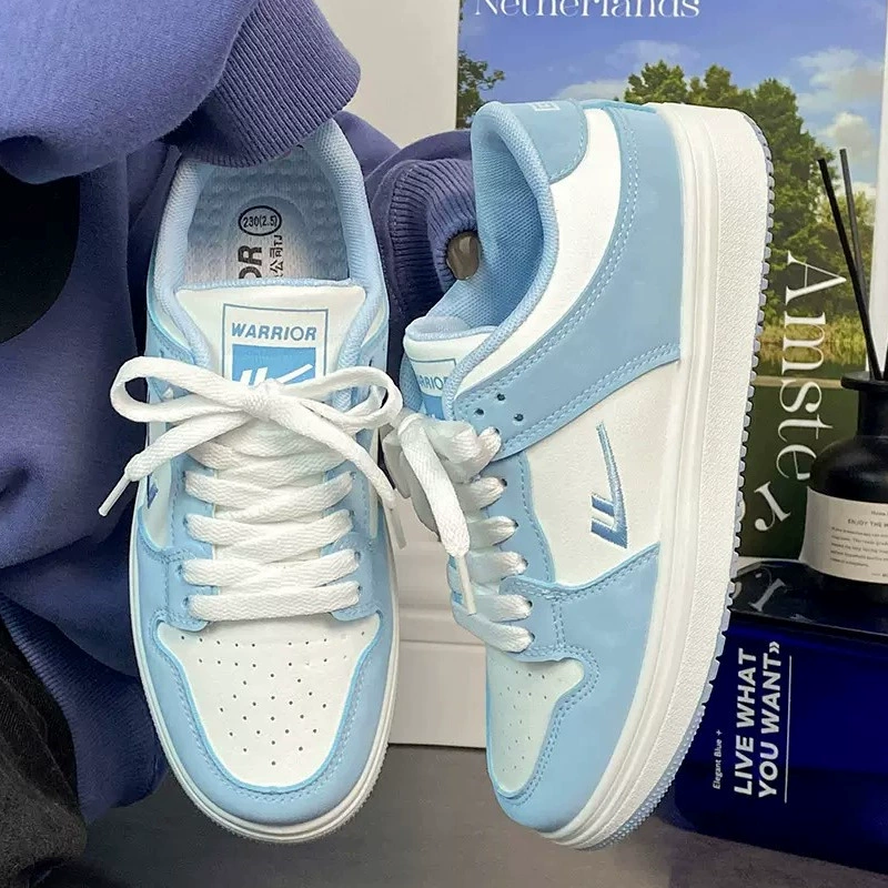 Брендовые кроссовки женские туфли 2024 весна-осень новый стиль студенческие стильные белые туфли для пар повседневная обувь мужские 0062