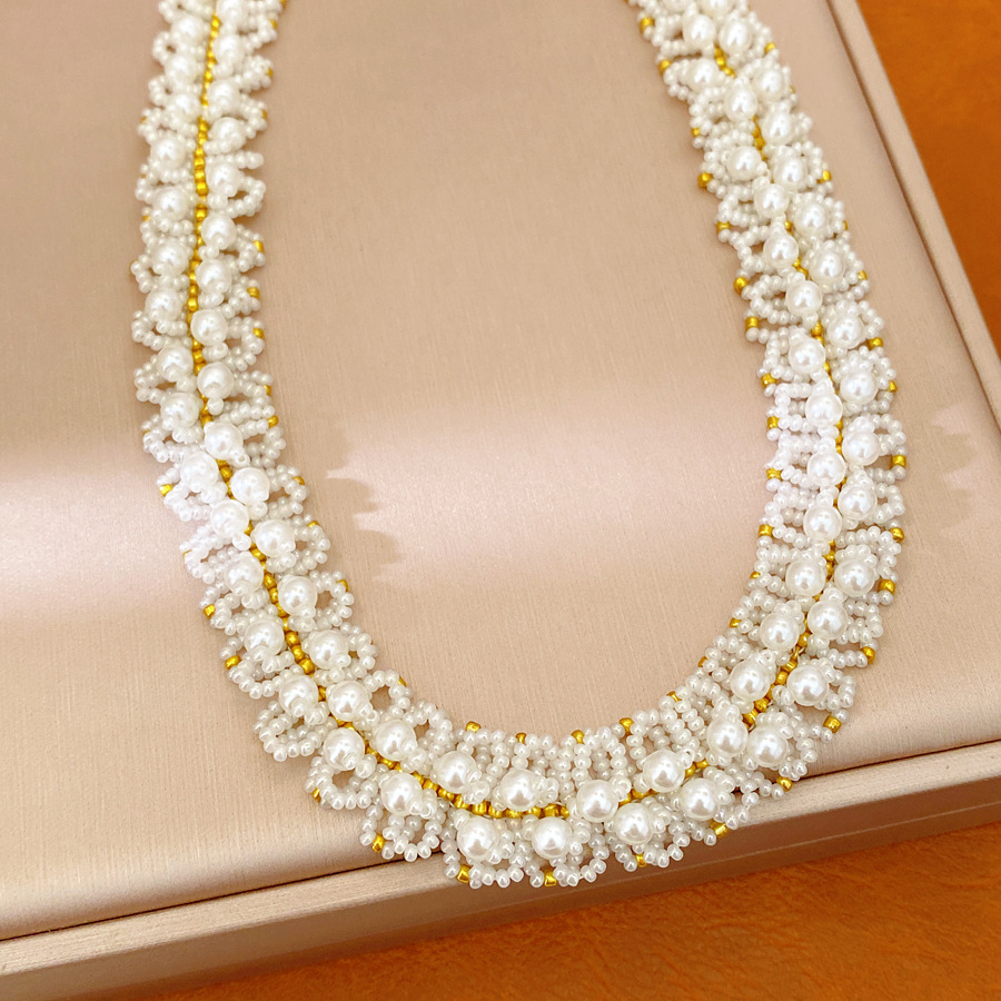 Collar de perlas retrógrado redondo francés lujo ligero nicho cadena de clavícula de alta calidad conjunto de joyería de moda image 9