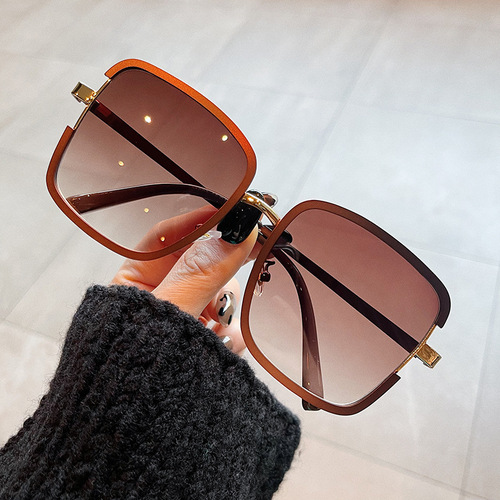 Qianai's new metal sunglasses, women's trendy Korean style personalized two-color electroplated large square sunglasses, anti-UV glasses