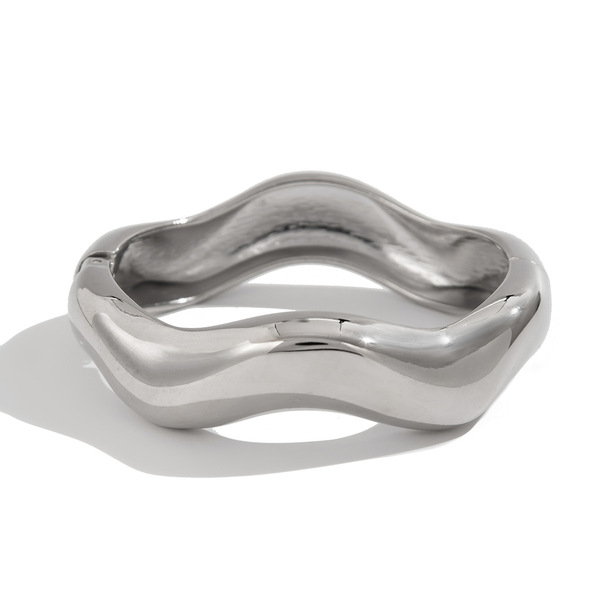 fashionable metal accessory