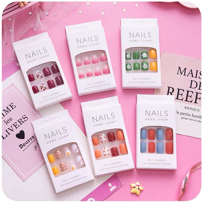 Fake nails