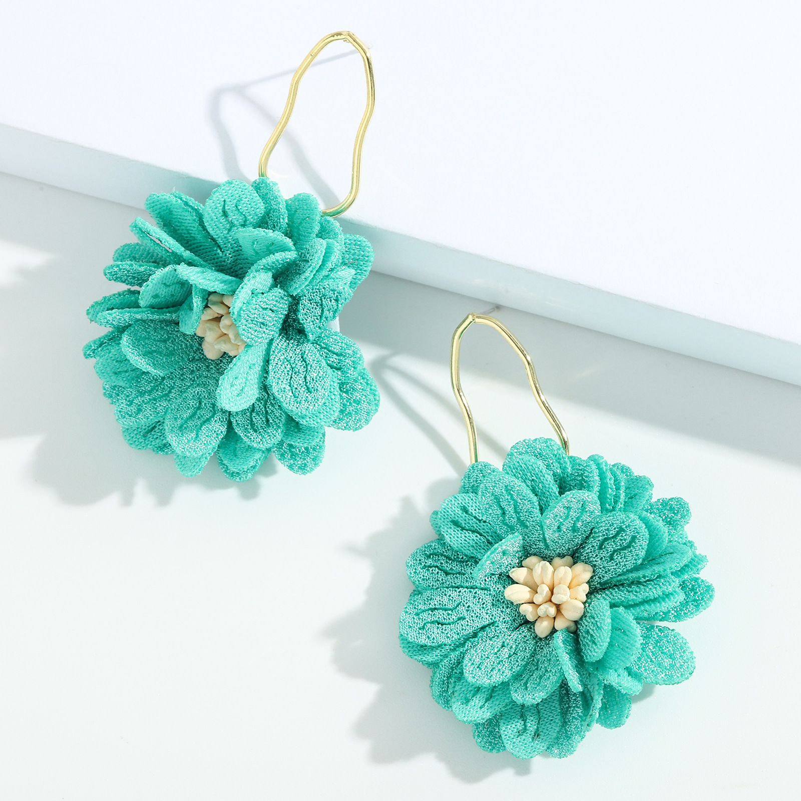 Korean Style Mesh Cloth Alloy Flower Earrings display picture 9