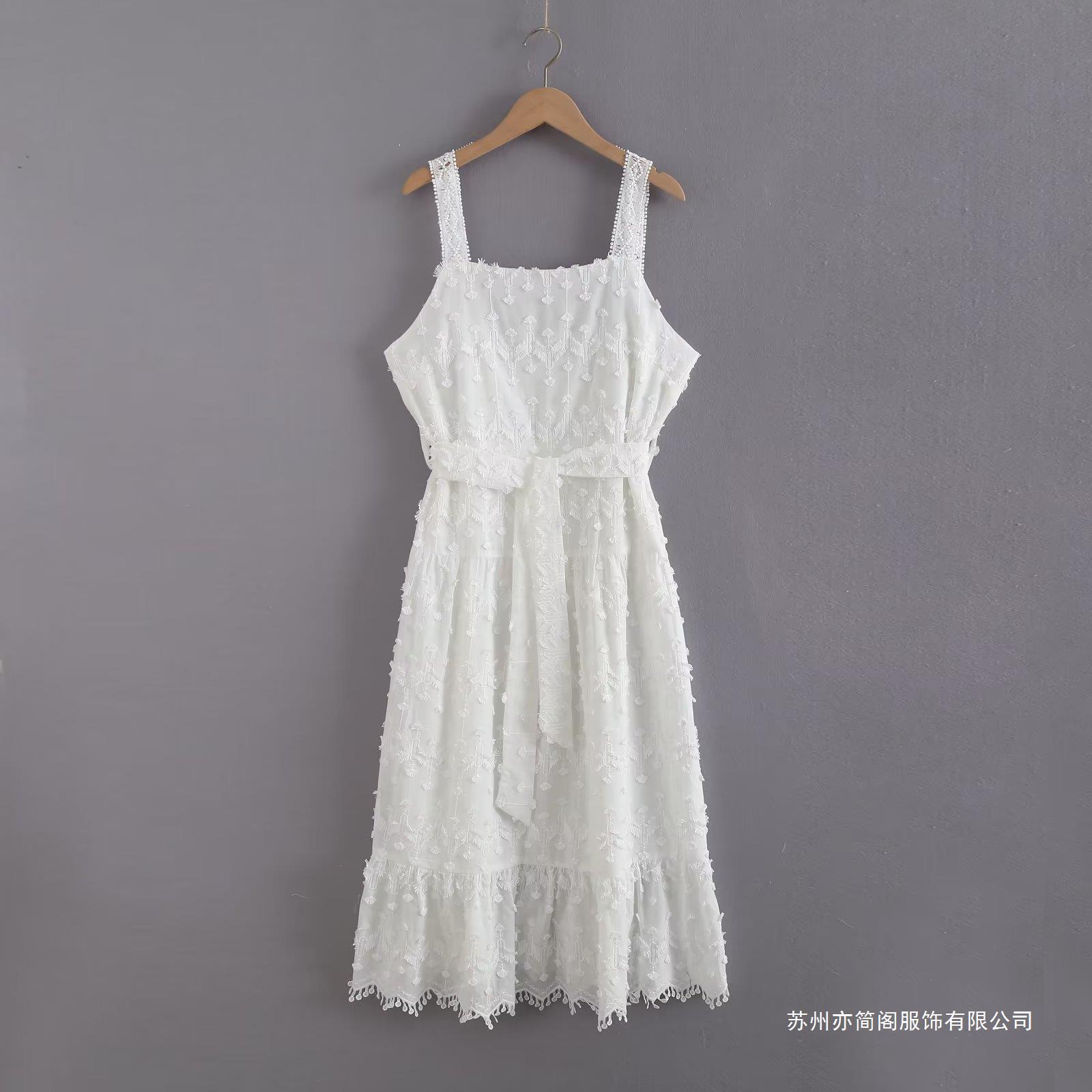 2023夏季新款Y2K女装白色刺绣蕾丝吊带流苏连衣裙小众设计连衣裙