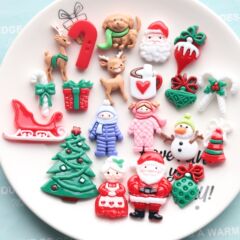 新しいクリスマスデコレーション サンタクロース クリスマスツリー DIY樹脂アクセサリー 携帯電話ケースデコレーションステッカー