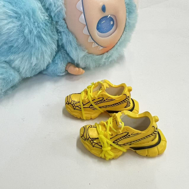 LABUBU Zapatos Rabu Ropa de bebé 17cm felpa vinilo bolso de muñeca colgante para zapatos desnudos caja ciega