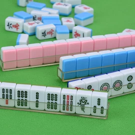 一次性刀叉勺;塑料盒;勺、调羹