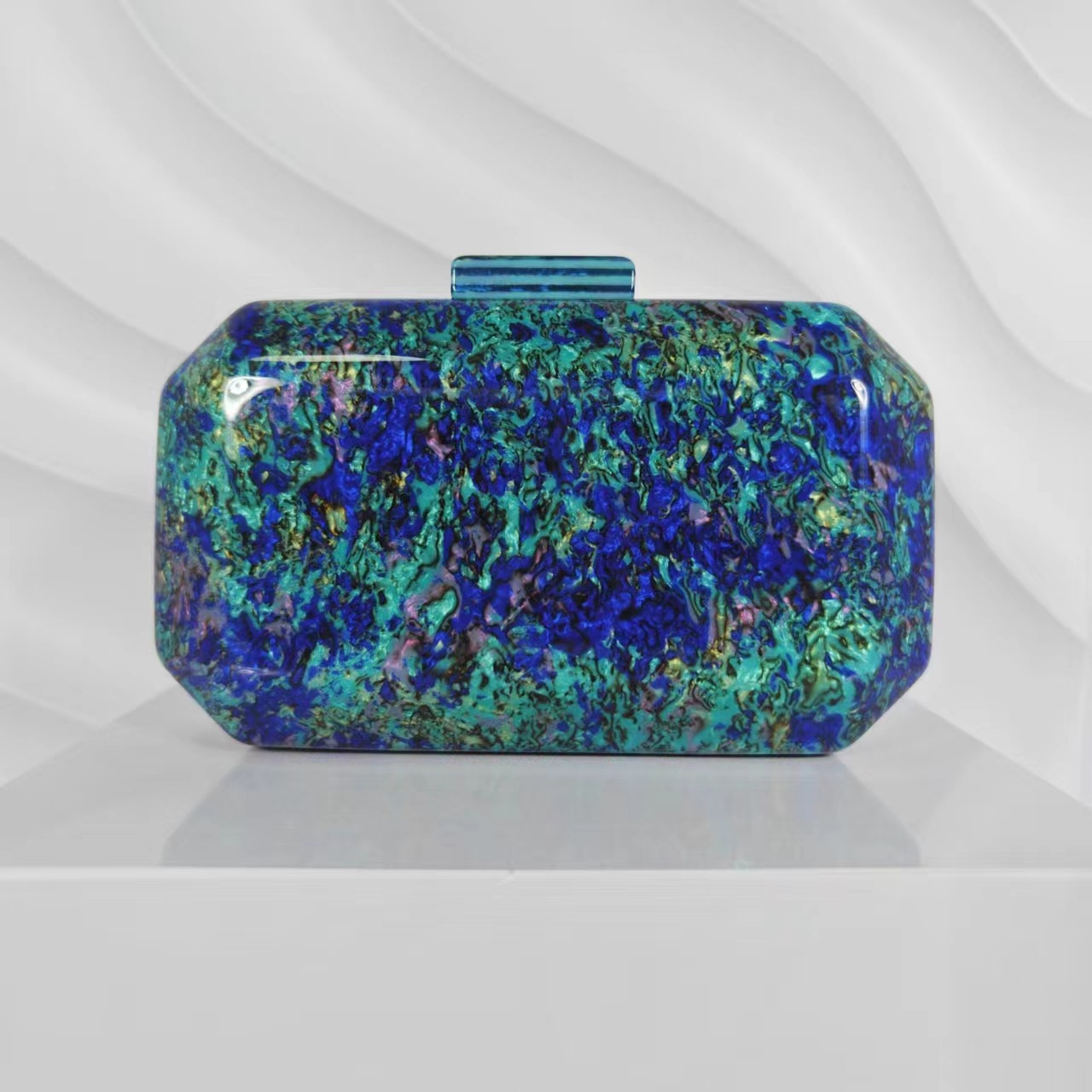 375g Weight Lock clasp Closure Type / Strap Type Evening Bag Bags Type Holiday, Party Occasion Arylic Material Solid Color Pattern All Seasons Season Women's Gender Elegant, Vintage Style Style Square Shape Small Size Gold White Blue Arylic Solid Color Square Evening Bags 3
