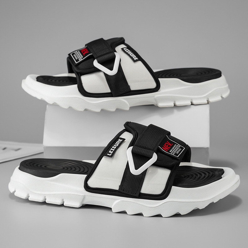 Zapatillas nuevas zapatillas Eva de alta gama para hombres con suelas gruesas fuera de las zapatillas frías transfronterizas para hombres con suelas blandas para uso doméstico slippers
