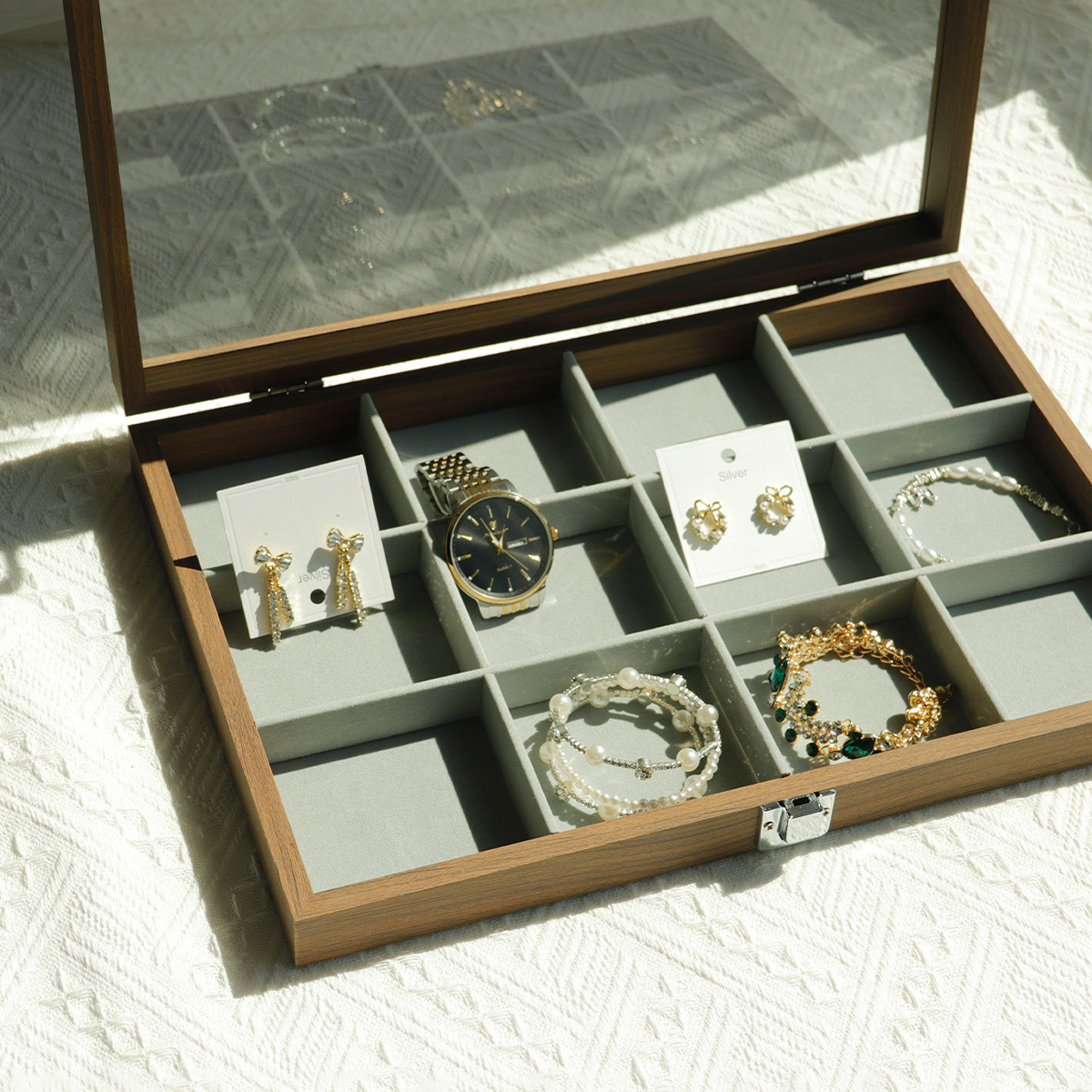 �������ɺ���Ʒ���鱦������ָ��������չʾ����������ľ��������