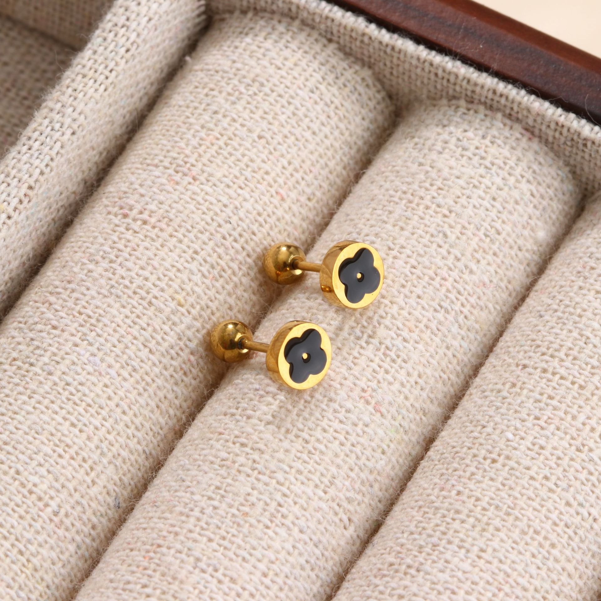 黒い花のペア（箱入り）
