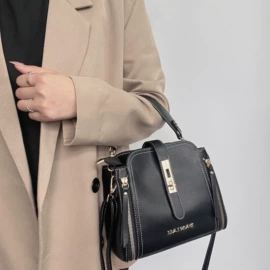 化妆包;收纳袋收纳包;通用双肩背包