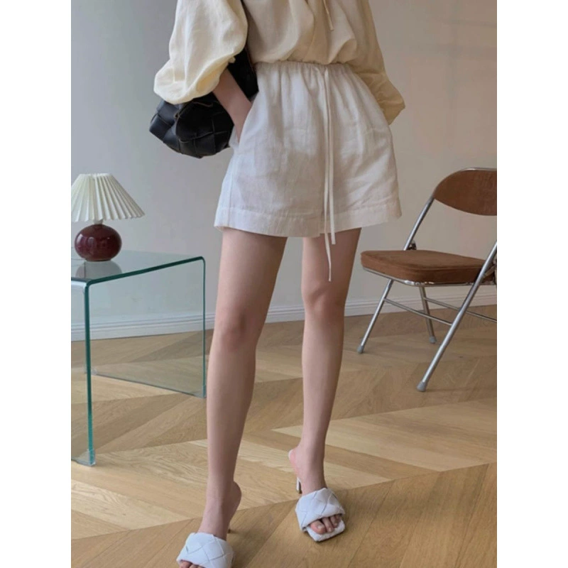Летние тонкие эластичные брюки с завязками на талии, миниатюрные льняные брюки с пятью точками, белые спортивные широкие шорты из хлопка и льна для женщин