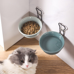 吊り下げ式の猫の碗のペットの猫の固定のたらいの茶碗はひっくり返さないでください。