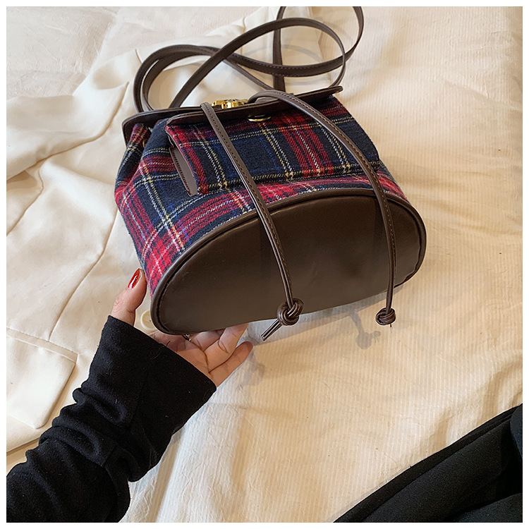 2023 New Woolen Maillard Retro Style Double Shoulder Small Package Women's Bag Single Shoulder Bag Cross Shoulder Handheld Contrast Color Bucket_voghion.com
