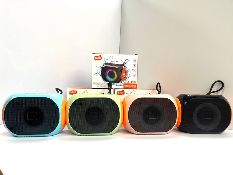 クロスボーダー新 A-718 カラフルな大音量携帯電話ワイヤレス Bluetooth スピーカー屋外ポータブルサブウーファーカラフルなライト|undefined