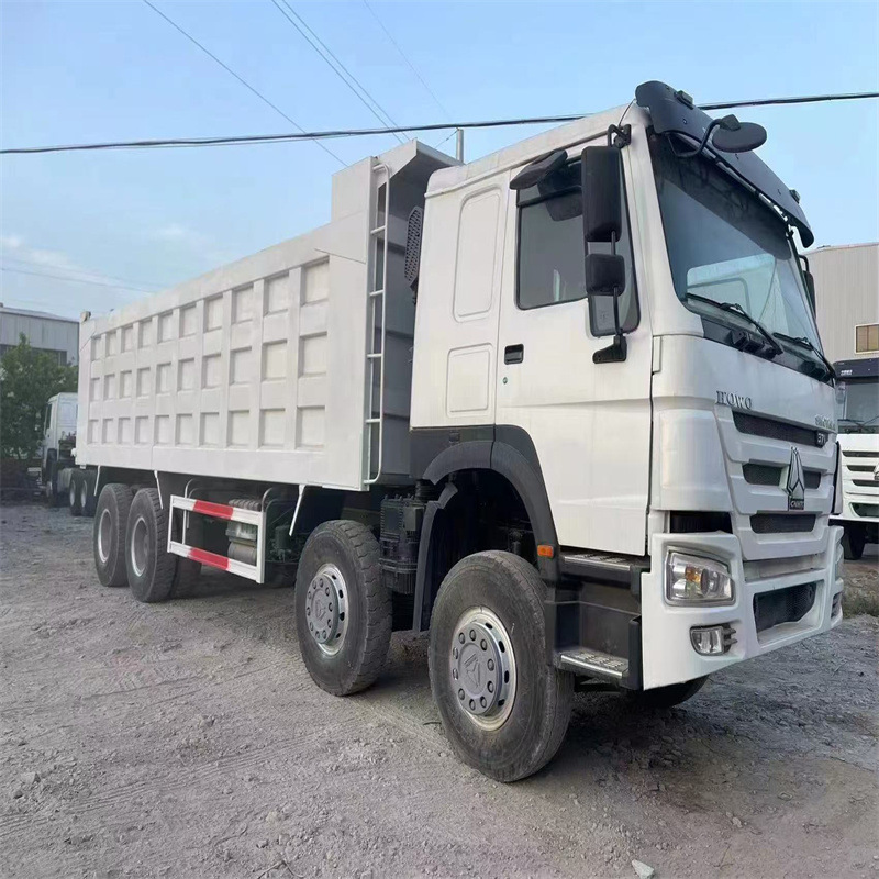 Sinotruk Howo 6 × 4 Dump Truck 371 HP 10 Wheel Truck Africa II Emission