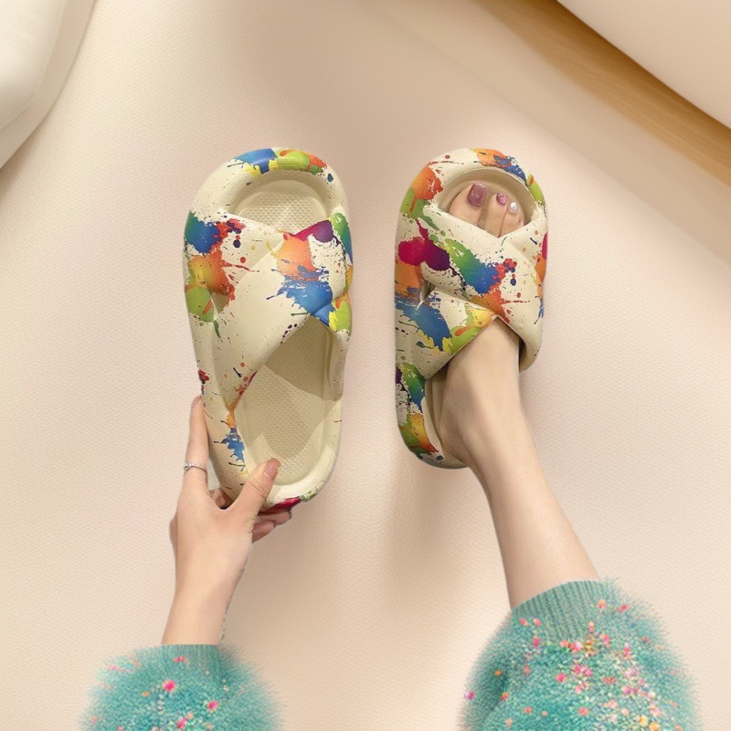 Slippers for Women 2025 Summer New Style Internet Celebrity Fashion Graffiti Outer Wear Thick-Soled Home Indoor Cross Sandals for Women