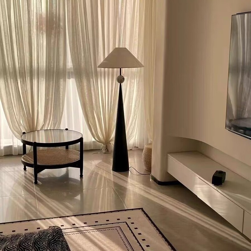 Atmosphere lighting with high aesthetic value, minimalist modern light luxury standing floor lamp, high-end living room floor lamp for sofa side Atmosphere lighting with high aesthetic value, minimalist modern light luxury standing floor lamp, high-end living room floor lamp for sofa side