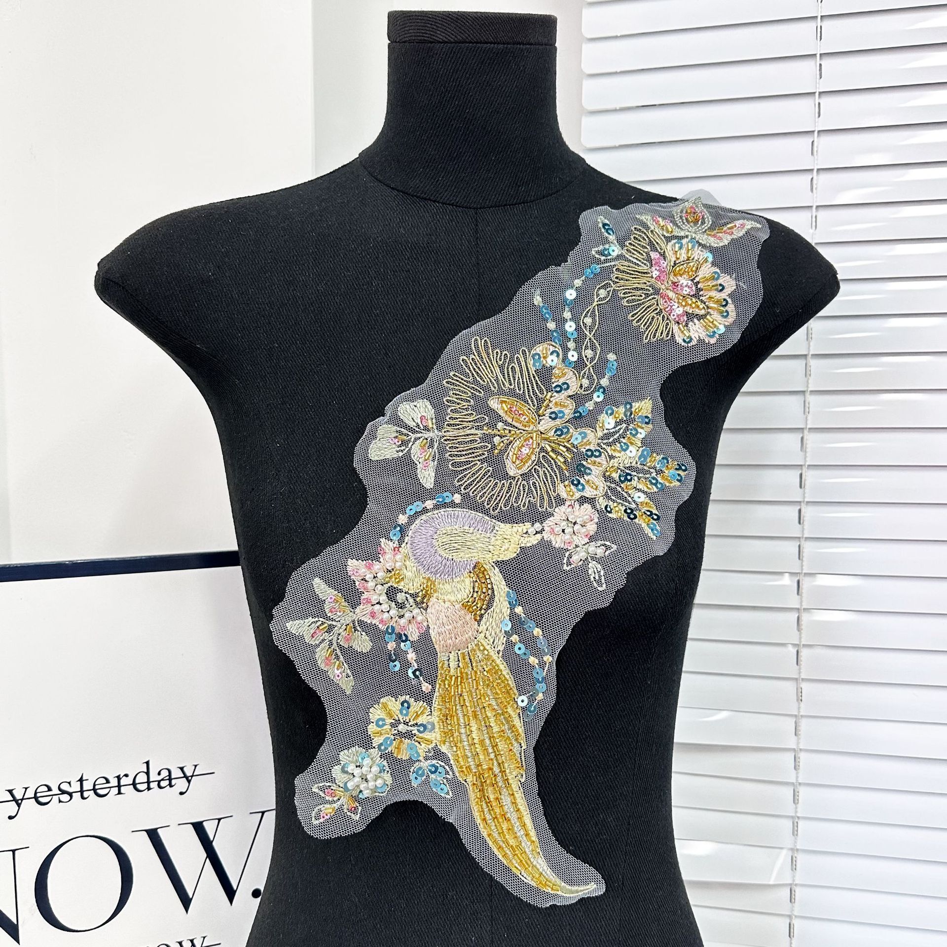 Pájaro sequilla serie de bordado de malla encaje bordado vestido de boda cheongsam vestido vestido vestido de ropa infantil tela bordada