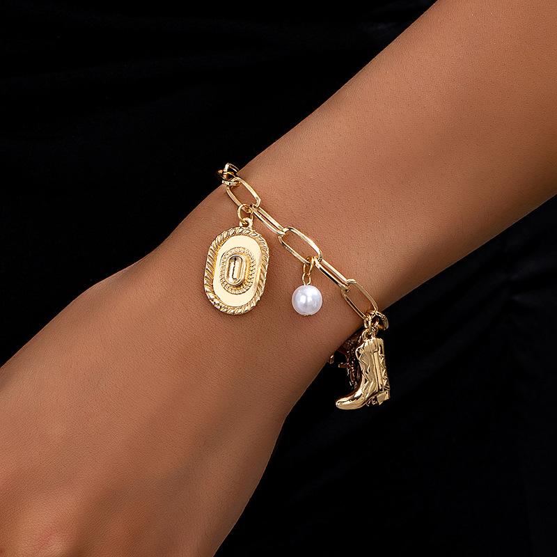 1 European and American personality fashion cross-border simple metal pony hat high heels pearl pendant ladies bracelet