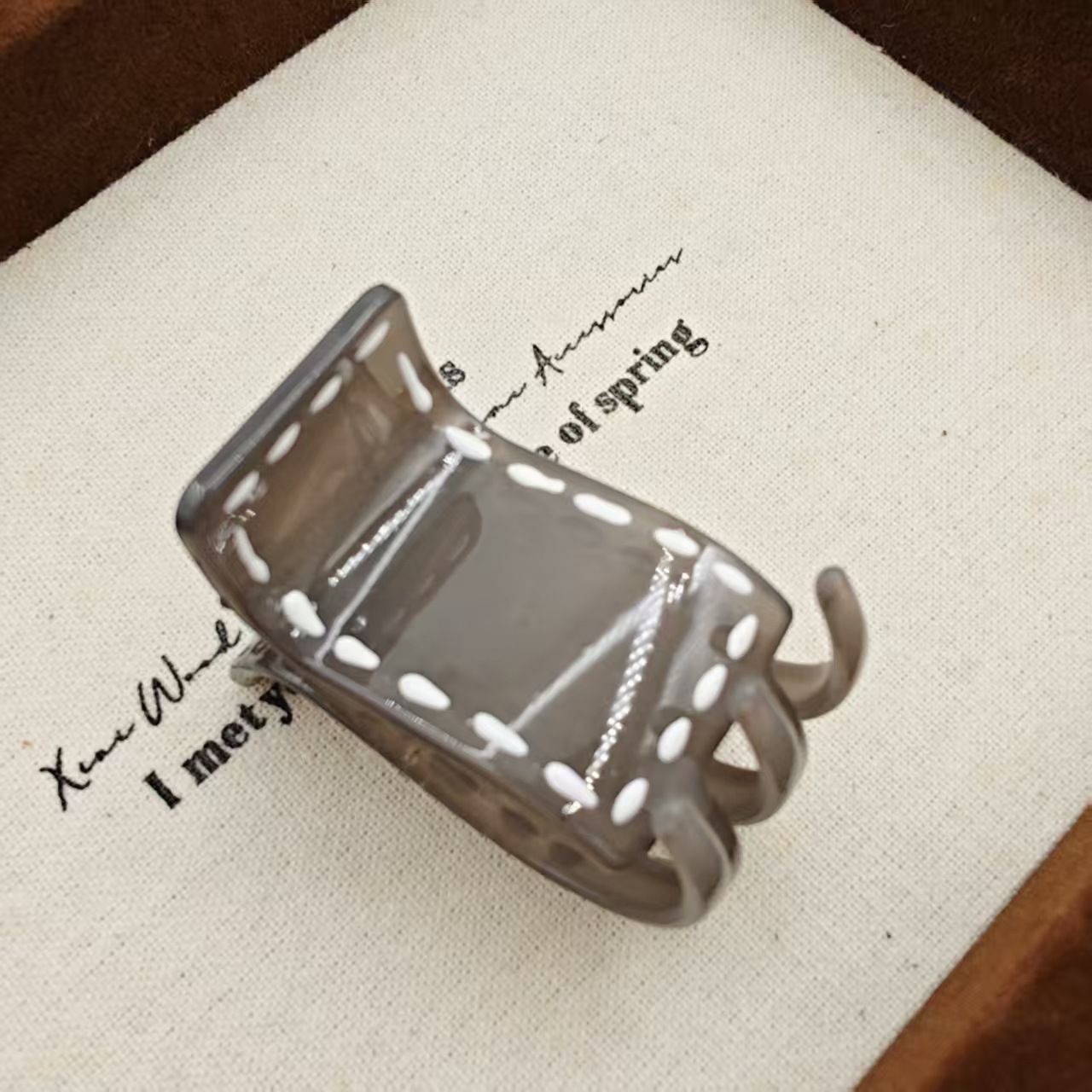 Pinza tipo tiburón extra grande de 13 cm, elegante y resistente