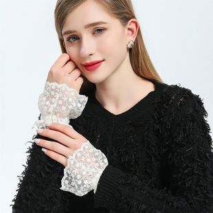 Stuffed Ball Lace Elegant Small Fragrant Lace Hand Sleeves Manicure Shooting Props Sleeves Cuffs Decorative Wrist Sleeves