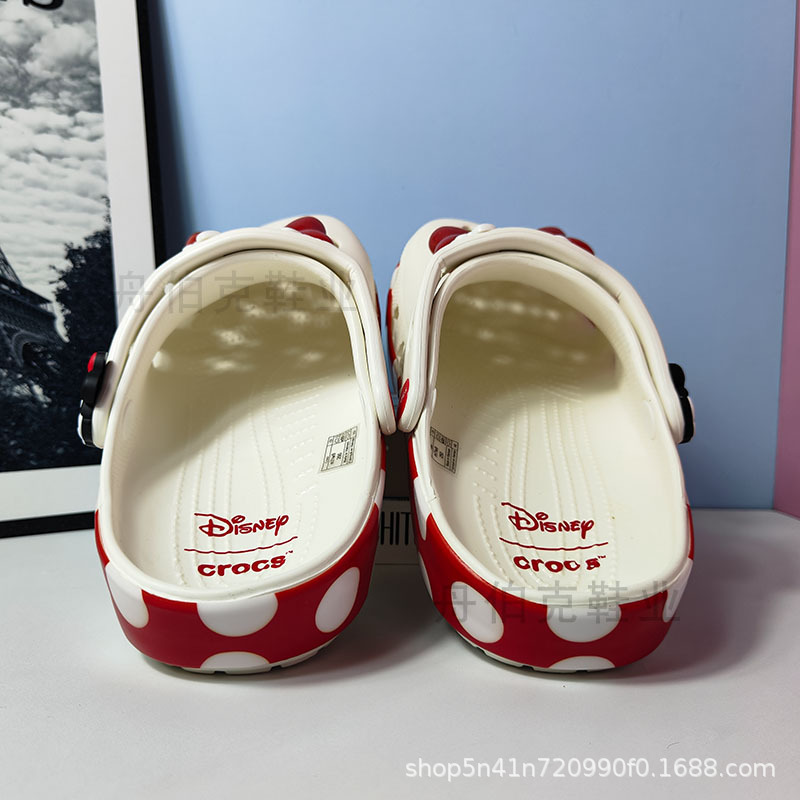 Cruz de estrellas Disney co-branding Mickey Minnie Hole zapatos de verano padres e hijos sandálias de playa antideslizantes image 3