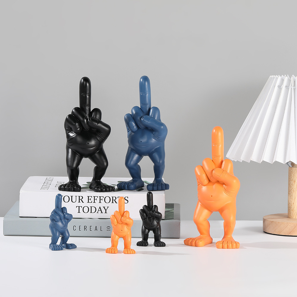 跨境独立站新款恶搞创意搞笑装饰中指办公桌配饰插科打诨礼物摆件