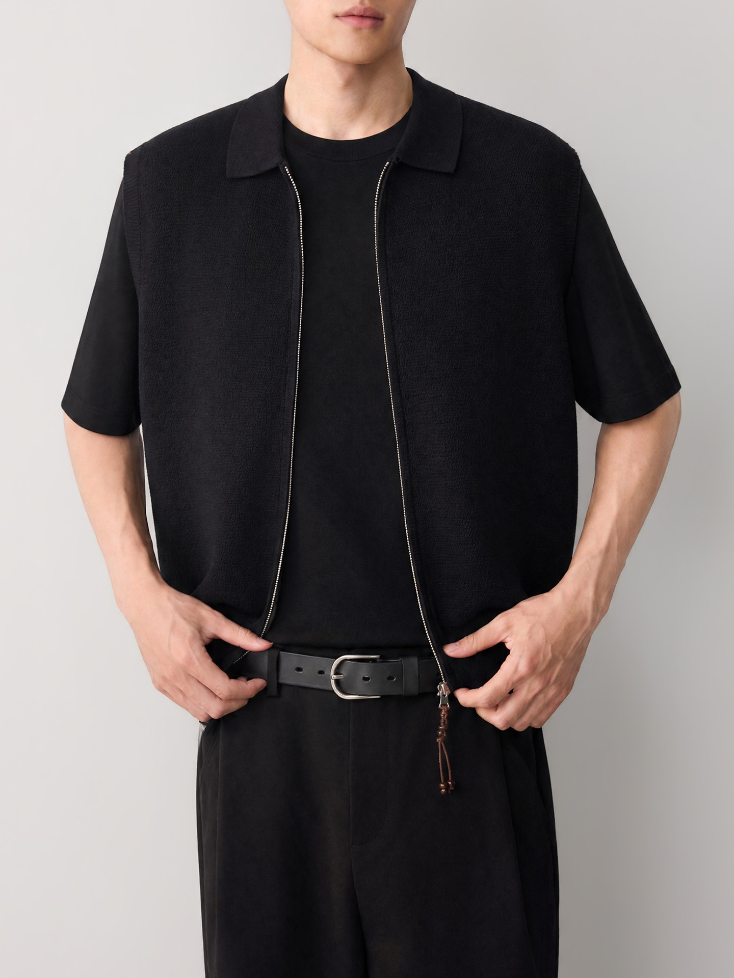 Áo gile len nam pha linen dáng cardigan khóa kéo phong cách công sở — đen