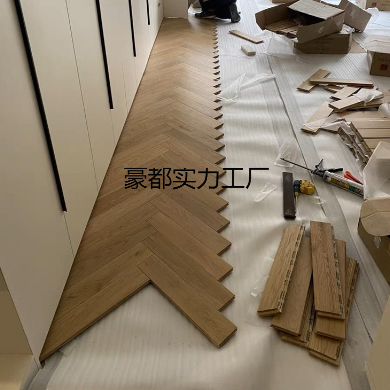新三階の実木の字は魚の骨をつづり合わせて床をつづり合わせます。|undefined