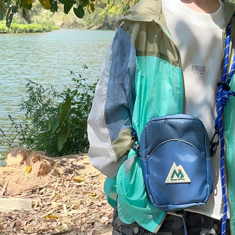 Bolsos para niños coreanos Mini estilo occidental Bolsos de hombro para niños y niñas de color de contraste populares Bolsos de mensajero de viaje ligero