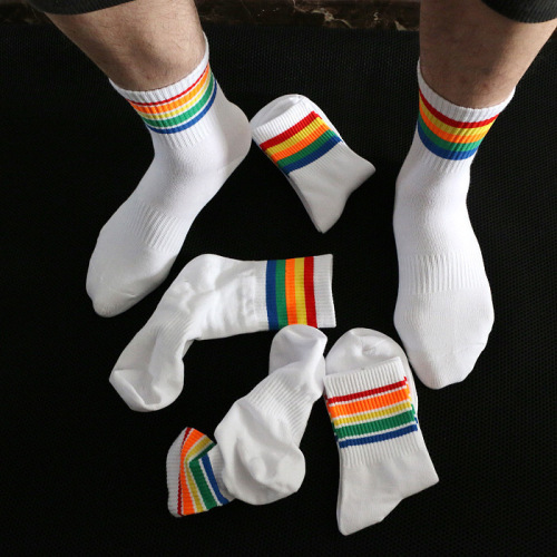 Fashionable casual sports socks spring, summer and autumn thin mid-tube rainbow men's socks college style street socks