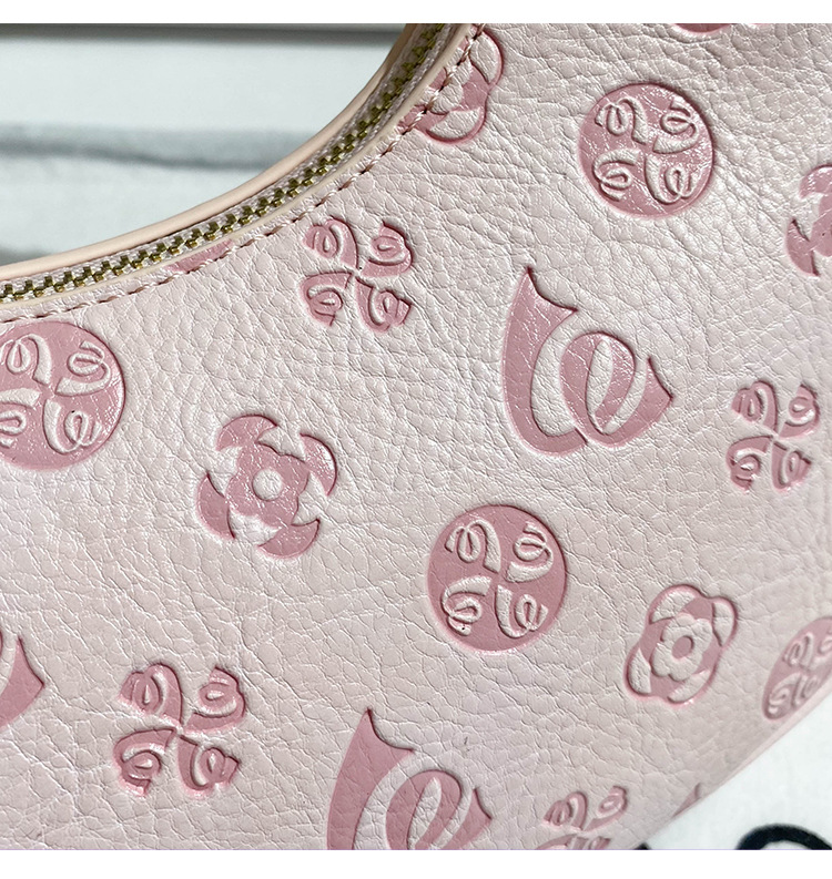 Dames schoudertas crescent roze voor zomerse stijlen_voghion.com