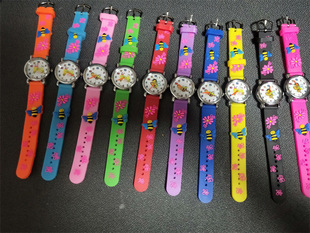 Children's cartoon bee pattern watch 3D plastic tape primary school boys and girls gift watch manufacturers wholesale