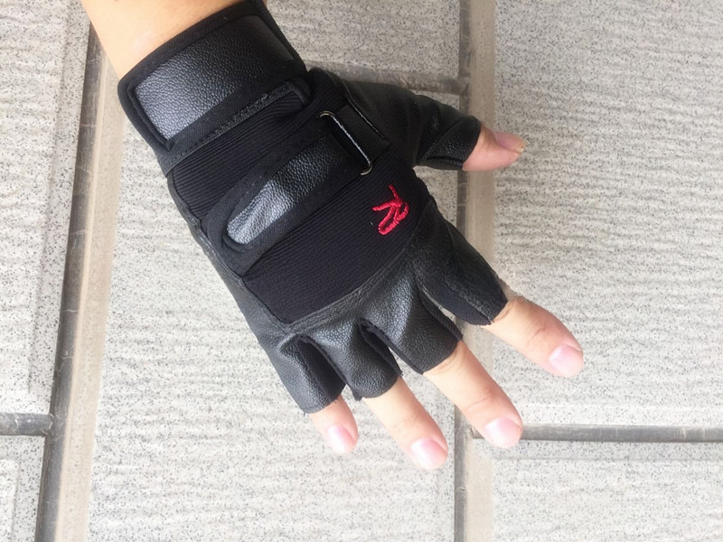 Factory spot supply R standard men's  leather half finger half gloves sports fitness pu riding outdoor gloves_maomaolike.com