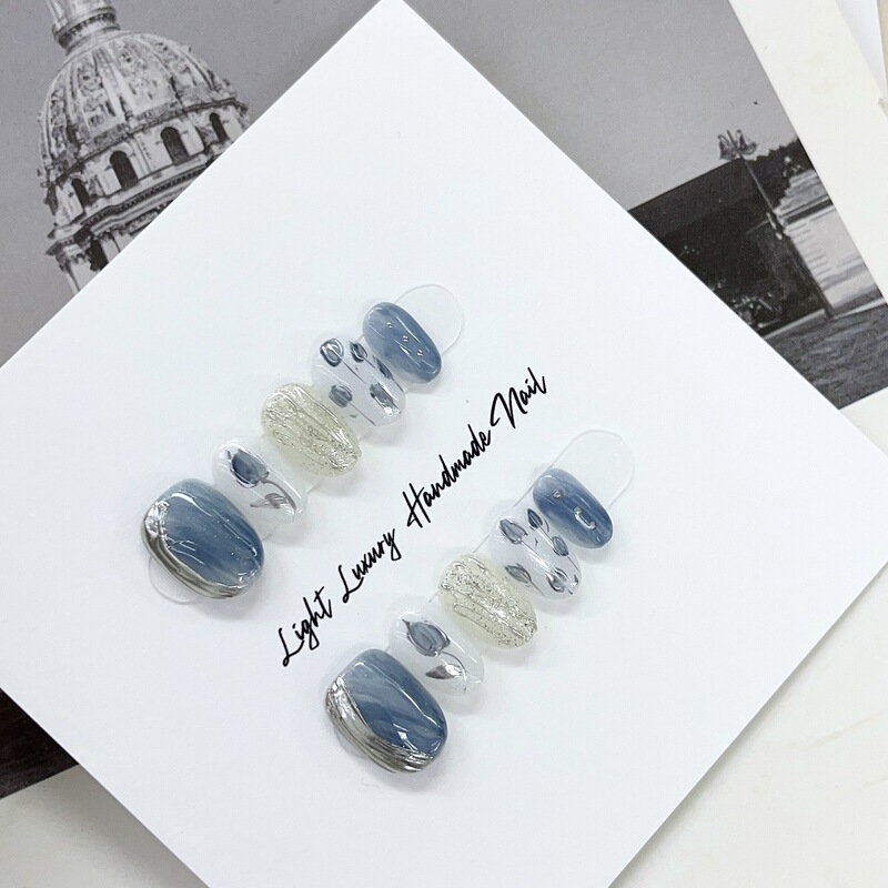 [Original Real Shot] Haze Blue Short Round Hand-painted Floret Hand-worn Nail Pieces Light Luxury Pure Hand-made High-quality Armor