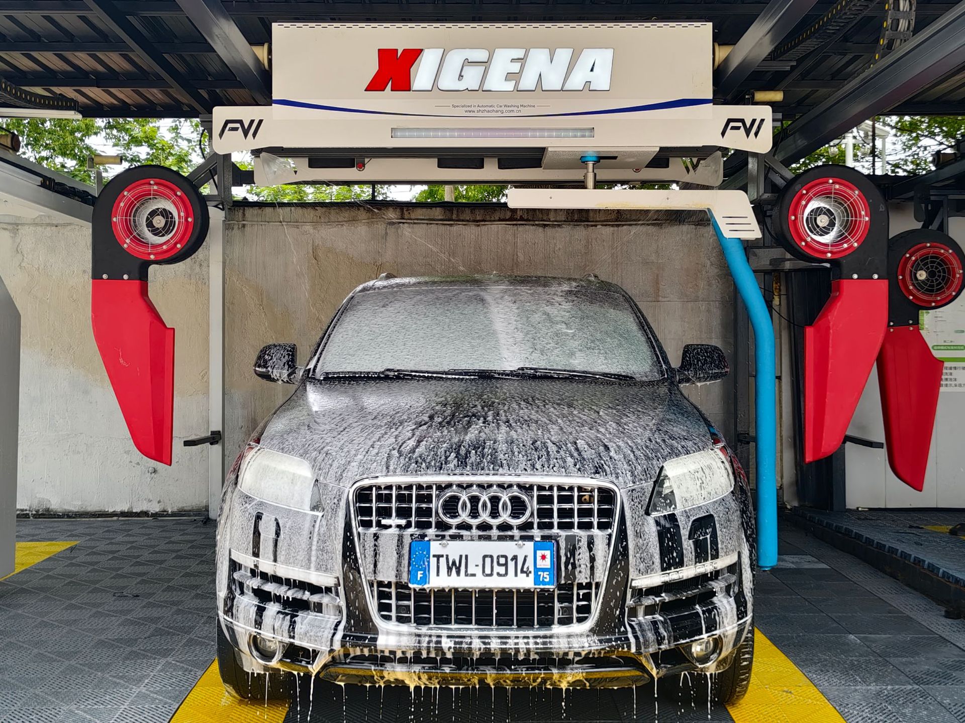 Fully Automatic Car Wash Machine 360 ° Contactless High-Pressure Foam Washing and Cleaning Machine for Residential Areas/Gas Stations/Parking Lots
