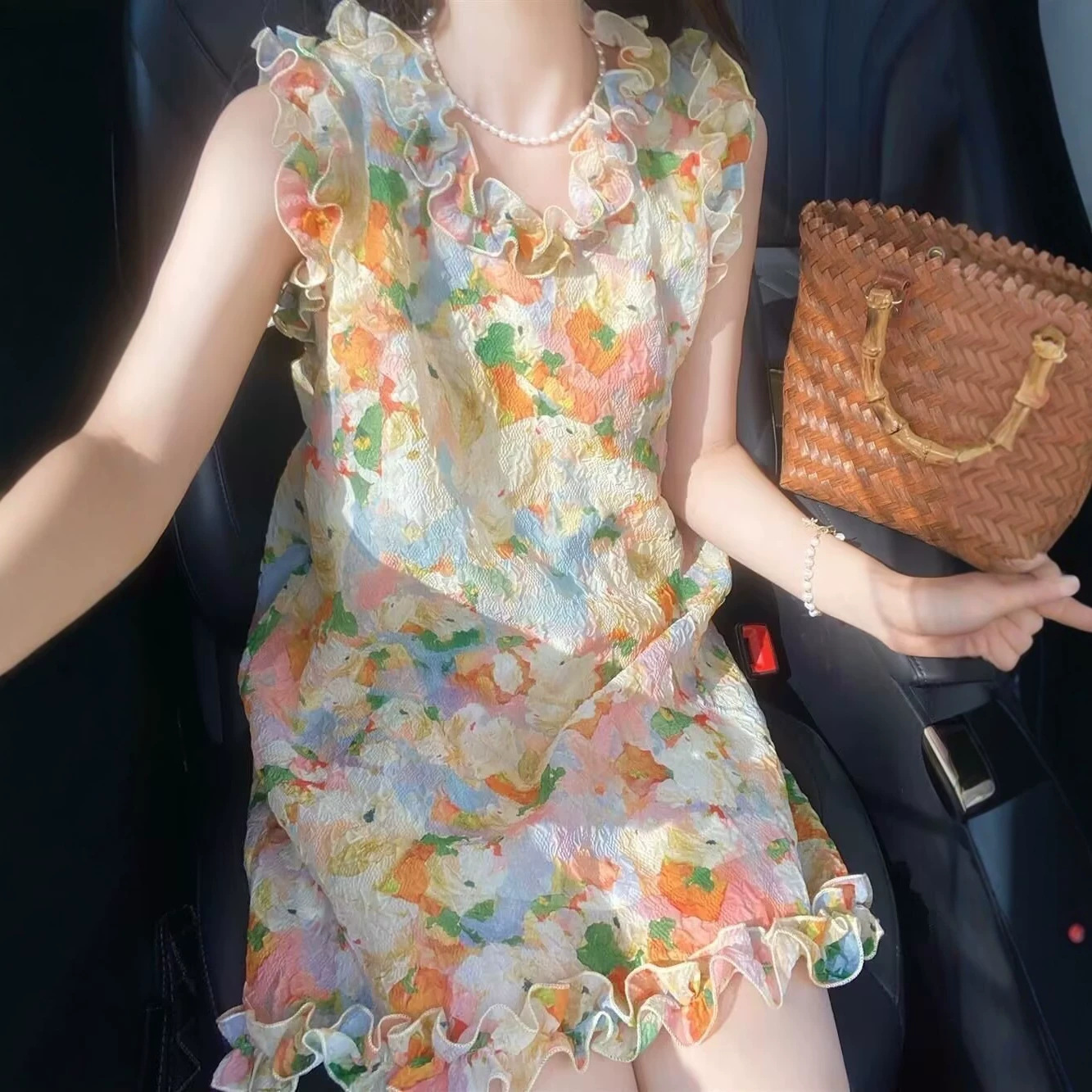 Váy maxi nữ in hoa màu sắc tươi mát, tay bồng nhún eo, phong cách nghỉ dưỡng — màu sắc chi tiết 3